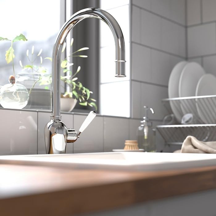 INSJÖN Kitchen Mixer Tap with Pull-Out Spout – Chrome-Plated, Stylish and Versatile Design